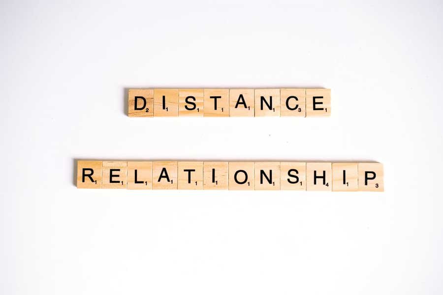 How online counseling can rescue a long-distance relationship